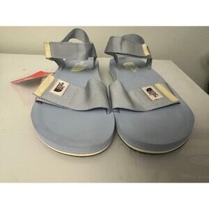 The North Face women's skeena sandal blue NWT size 10